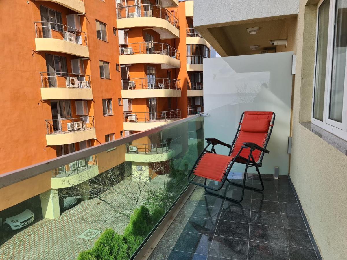 Moonlight Residence Мамая Екстериор снимка