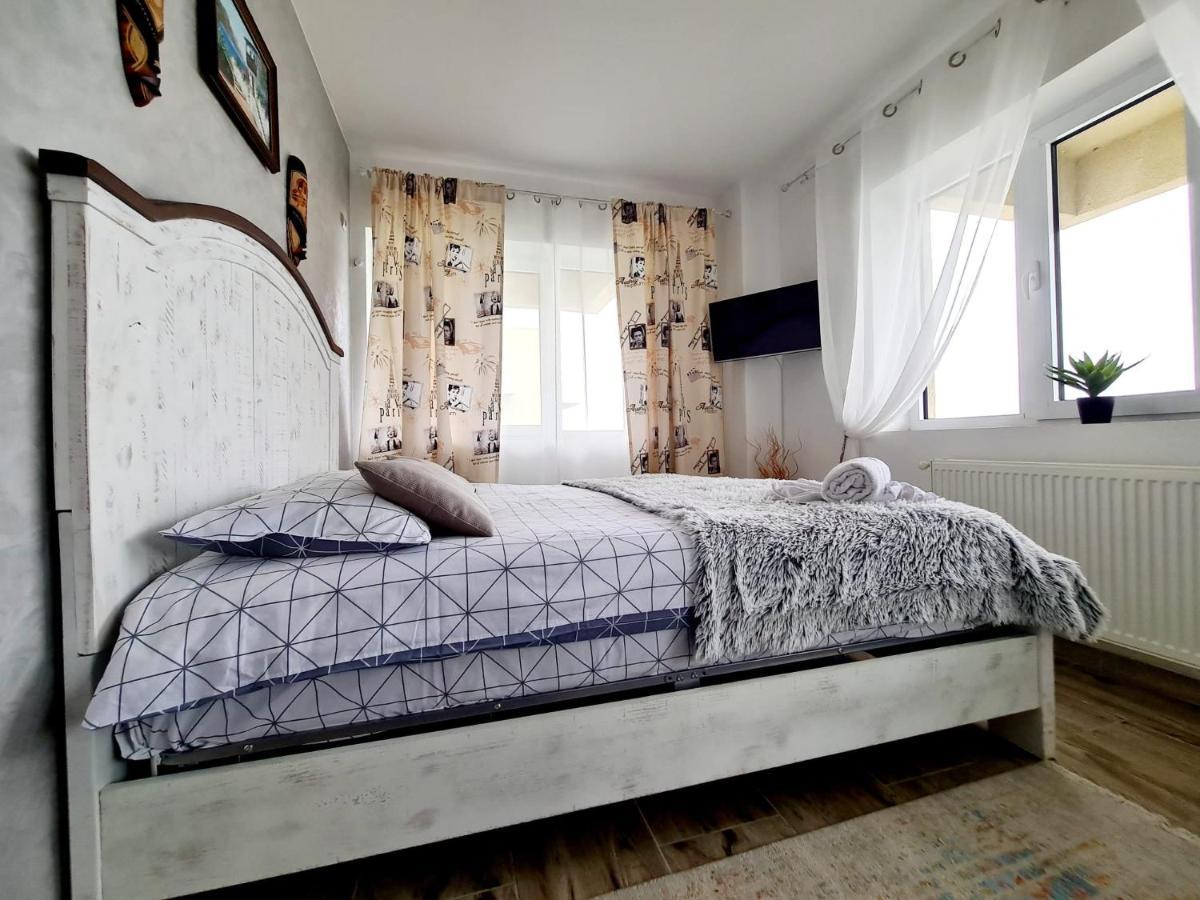Moonlight Residence Мамая Екстериор снимка